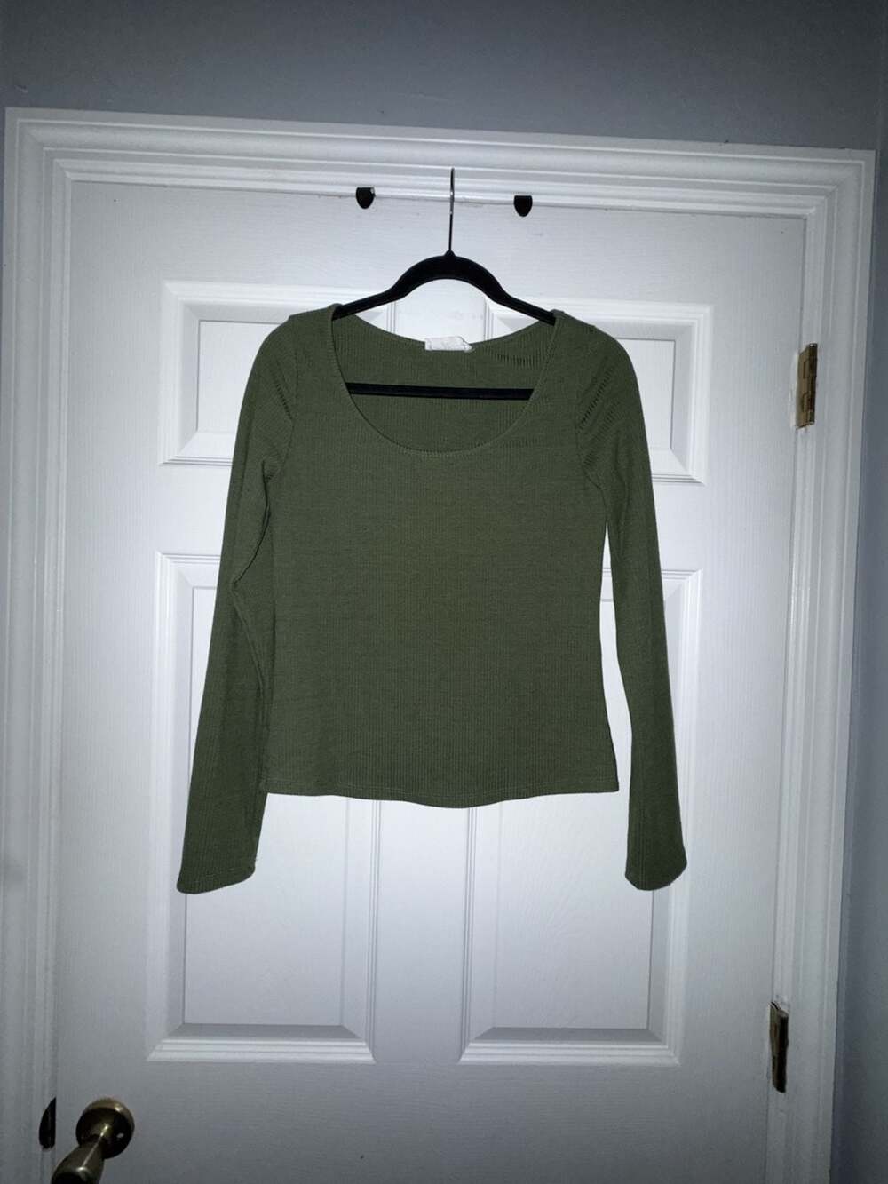 Carly Jean Los Angeles Olive Green Ribbed Long Sleeve Scoop Neck Top